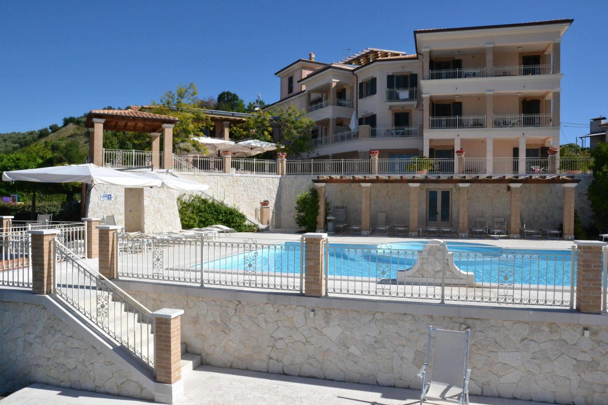 Incantea Resort Tortoreto Екстер'єр фото